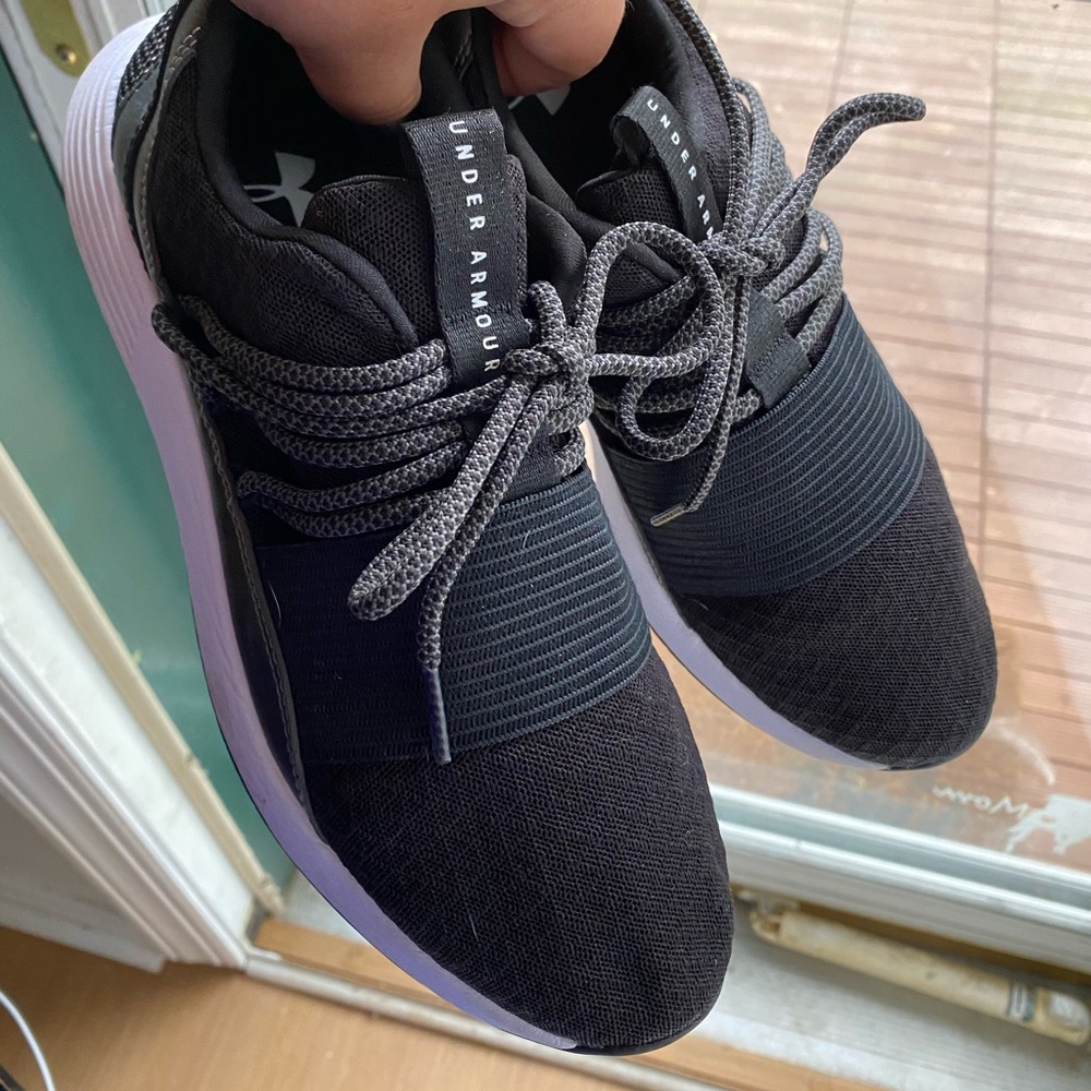 Under Armour Women’s 9.5 Black Sneakers(worn once)